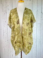 Load image into Gallery viewer, Khaki Green Floral Short Sleeve Kimono
