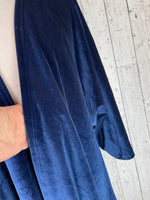 Load image into Gallery viewer, Royal Blue Velvet Sleeved Kimono Jacket
